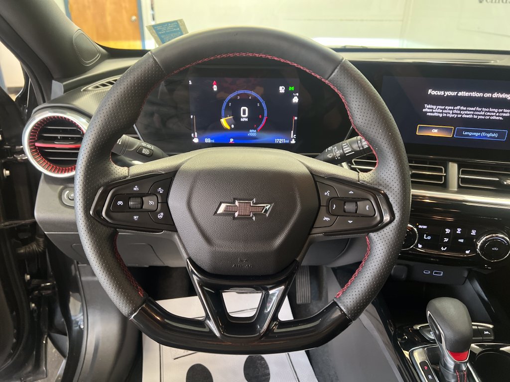 Used 2024 Chevrolet Trax RS w/ Driver Confidence Package FWD image 23