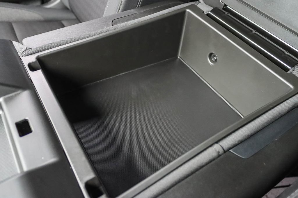 Used 2025 GMC Sierra 1500 Elevation image 52