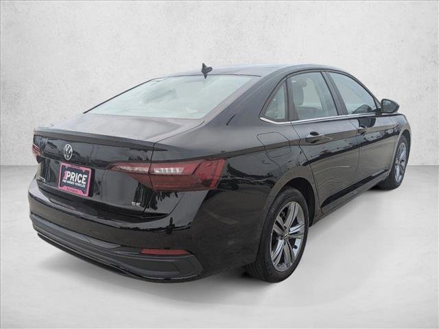 Used 2024 Volkswagen Jetta SE FWD image 5
