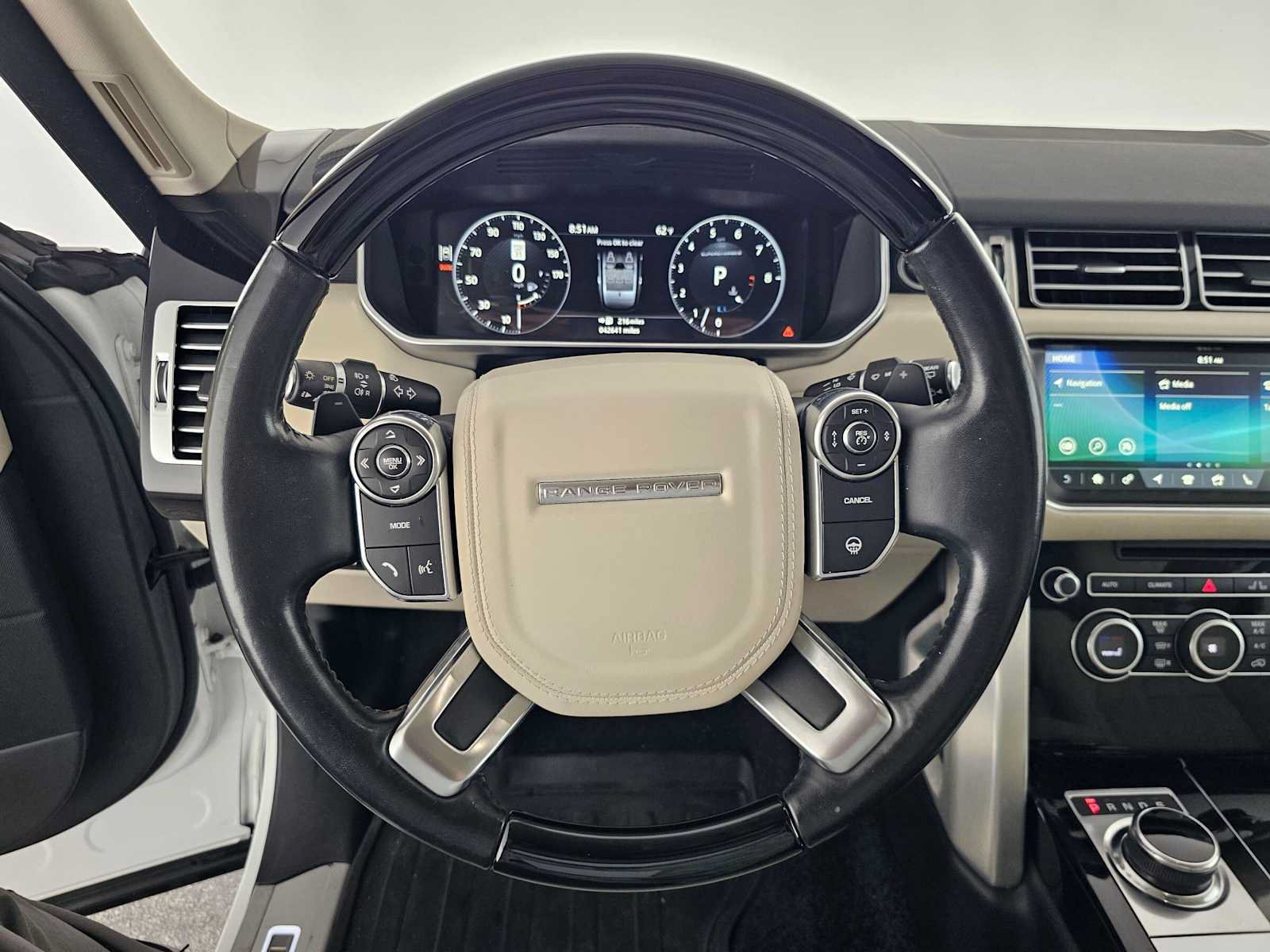 Used 2017 Land Rover Range Rover Long Wheelbase Supercharged AWD/4WD image 23