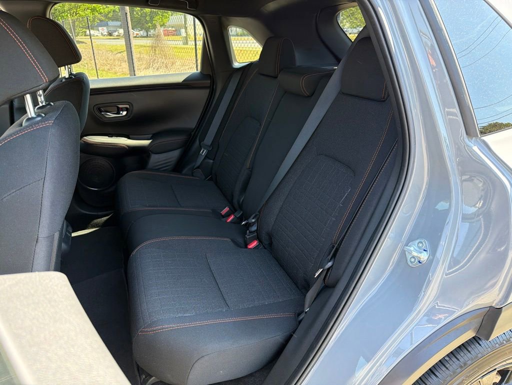 Certified 2025 Honda HR-V Sport image 19
