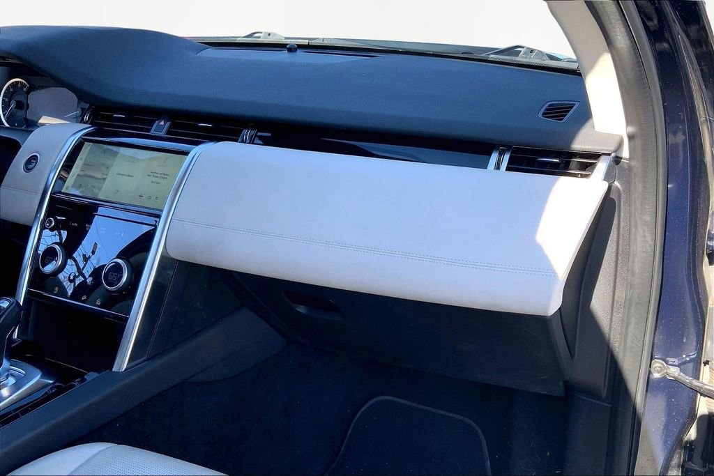 Used 2021 Land Rover Discovery Sport S image 18
