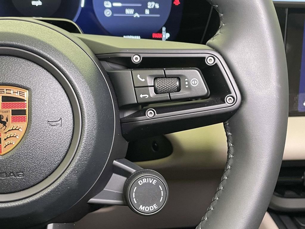 New 2026 Porsche Macan 4 Electric image 41