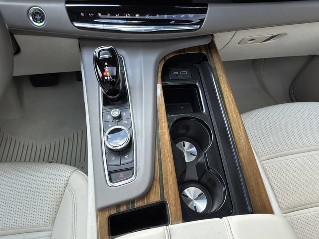Used 2023 Cadillac Escalade Sport Platinum w/ LPO, Floor Liner Package AWD/4WD image 23