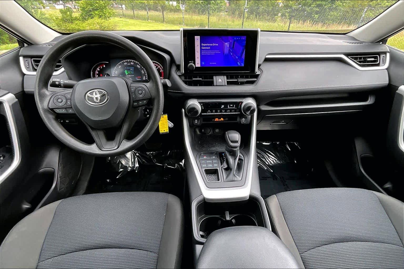 Used 2023 Toyota RAV4 LE AWD/4WD image 15