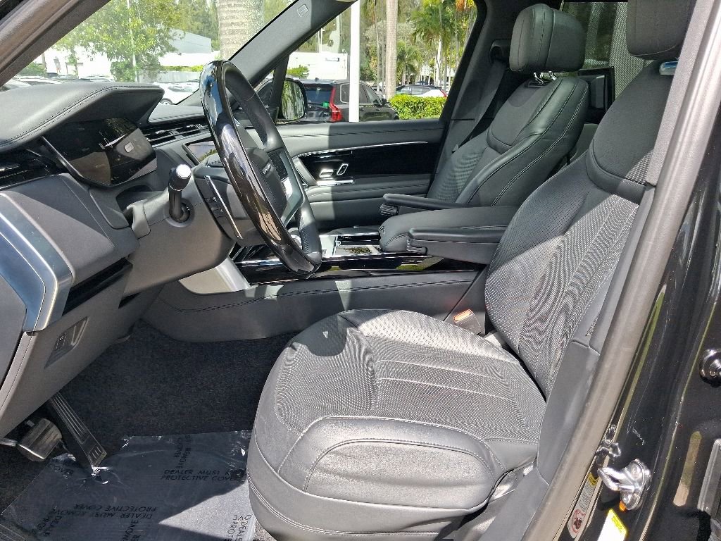Used 2024 Land Rover Range Rover Long Wheelbase SE AWD/4WD image 15