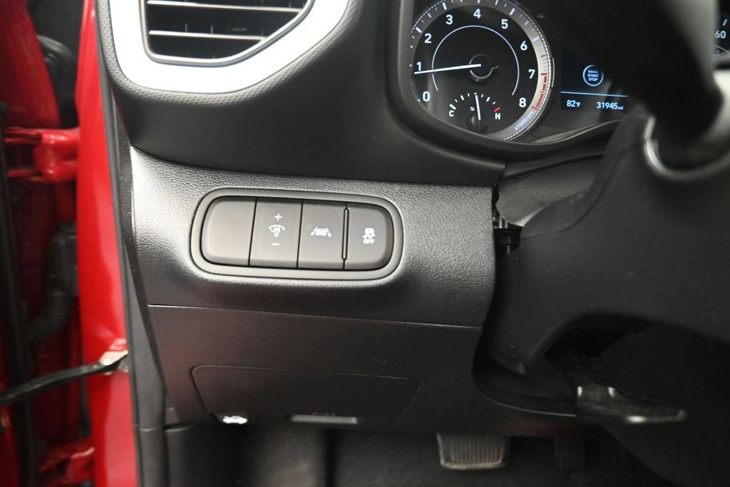 Used 2022 Hyundai Venue Limited FWD image 9