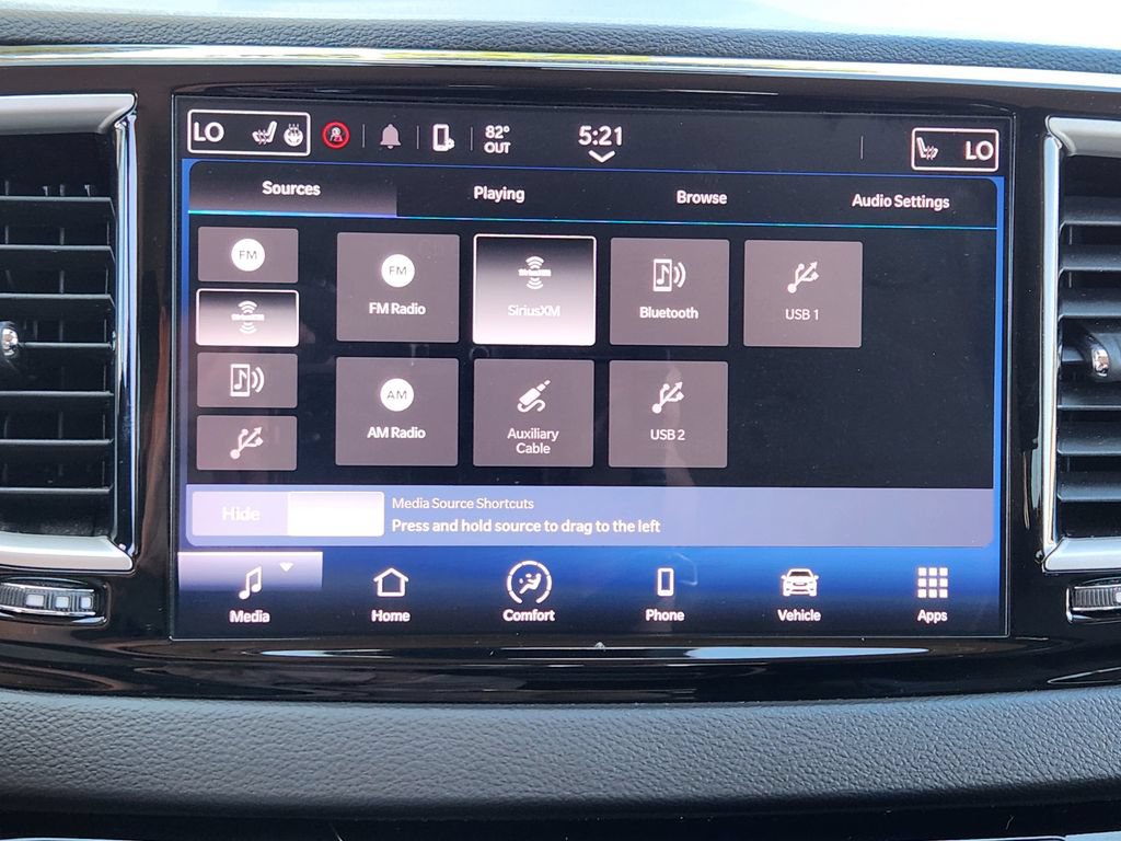Used 2023 Chrysler Pacifica Touring-L FWD image 8