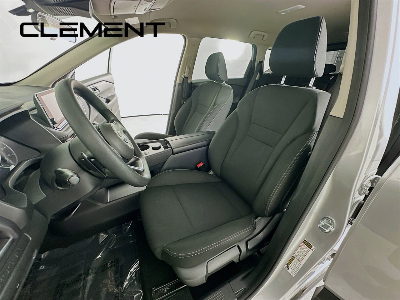 Used 2024 Nissan Rogue S AWD/4WD image 28