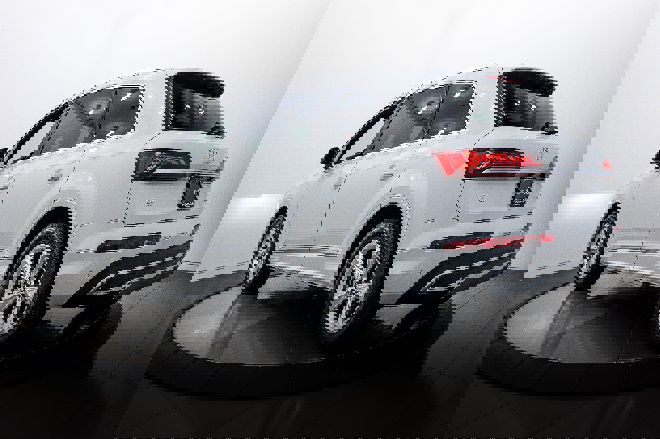 Certified 2023 Audi Q7 3.0T Premium w/ Convenience Package image 5