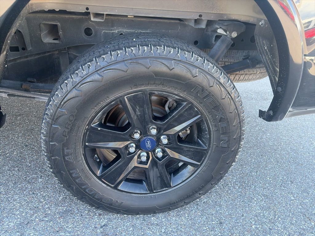 Used 2016 Ford F150 XLT w/ Equipment Group 302A Luxury image 12