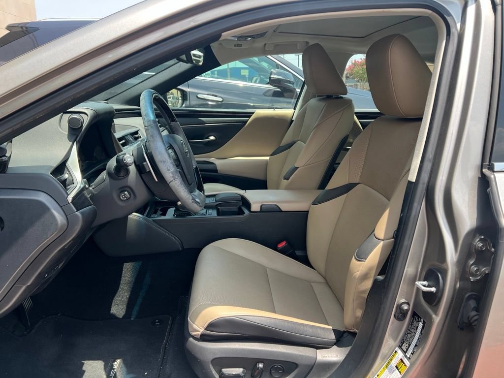 Used 2020 Lexus ES 350 w/ Premium Package FWD image 4