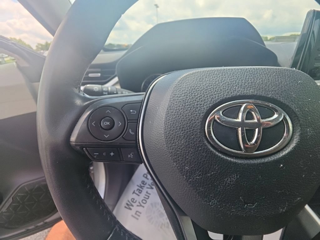 Used 2021 Toyota RAV4 XLE Premium AWD/4WD image 18