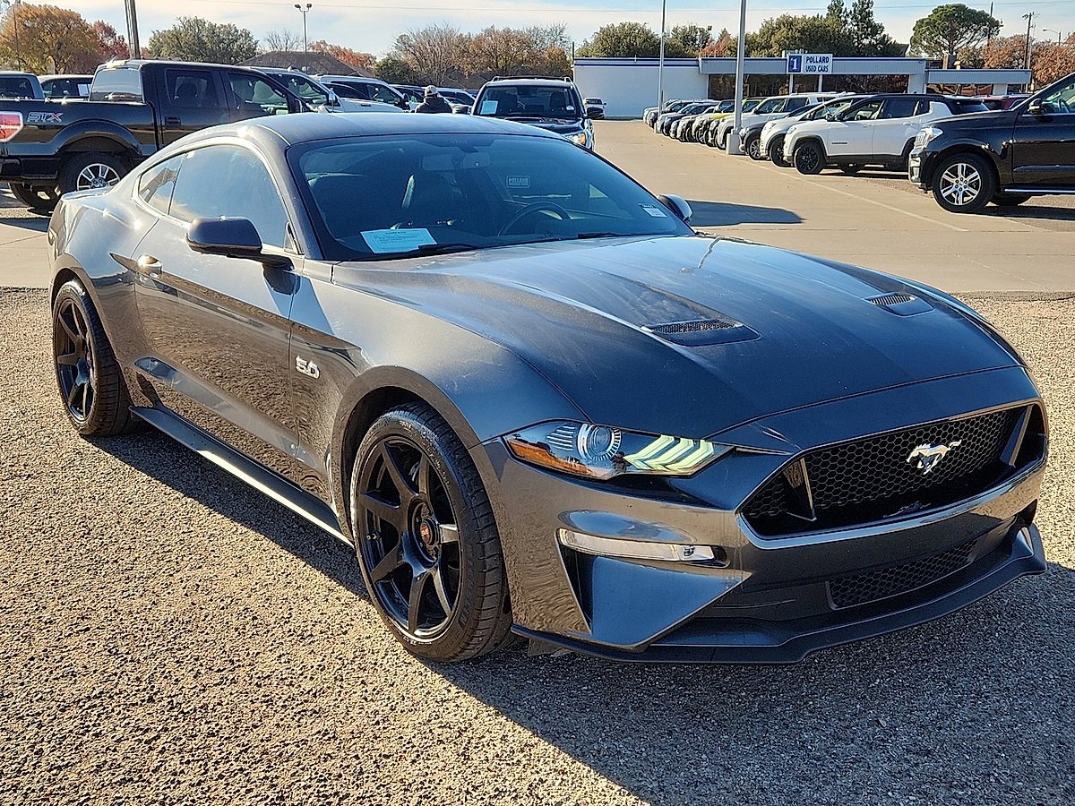 Used 2020 Ford Mustang GT Premium w/ Equipment Group 401A image 4