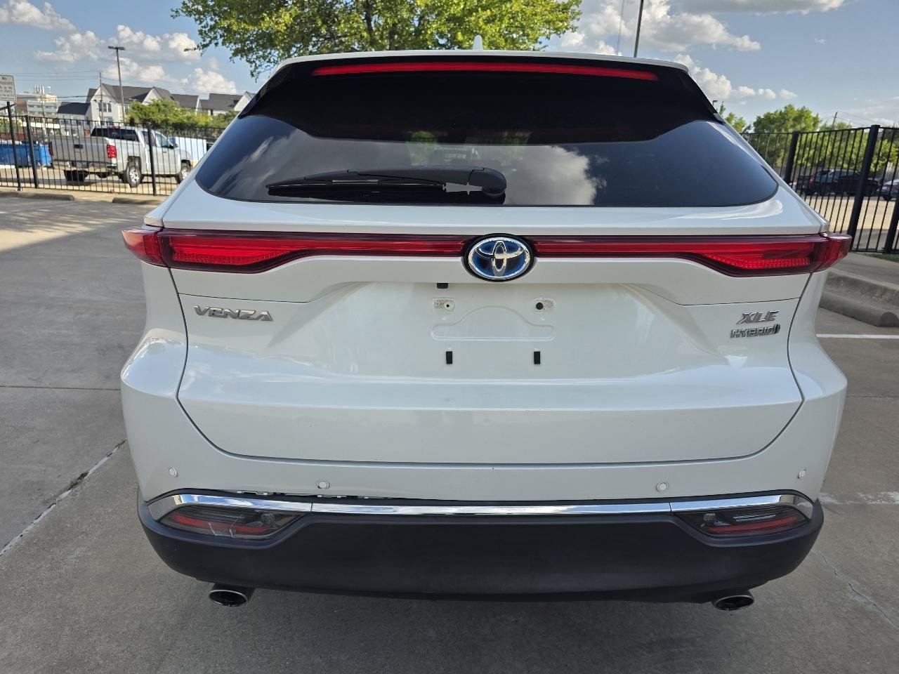 Used 2022 Toyota Venza XLE AWD/4WD image 8