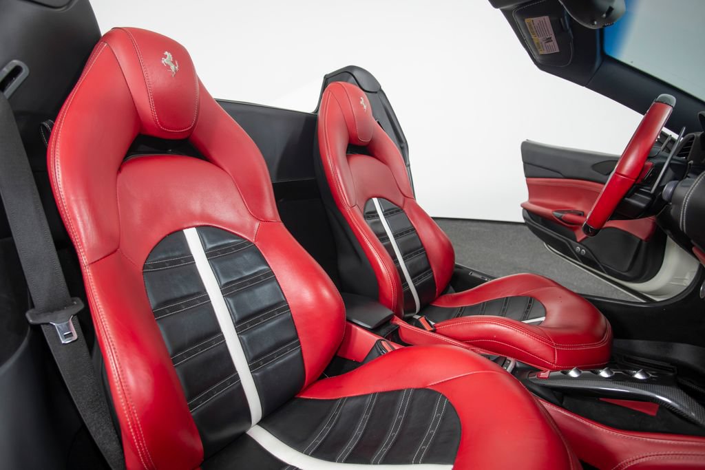 Used 2017 Ferrari 488 Spider RWD image 60