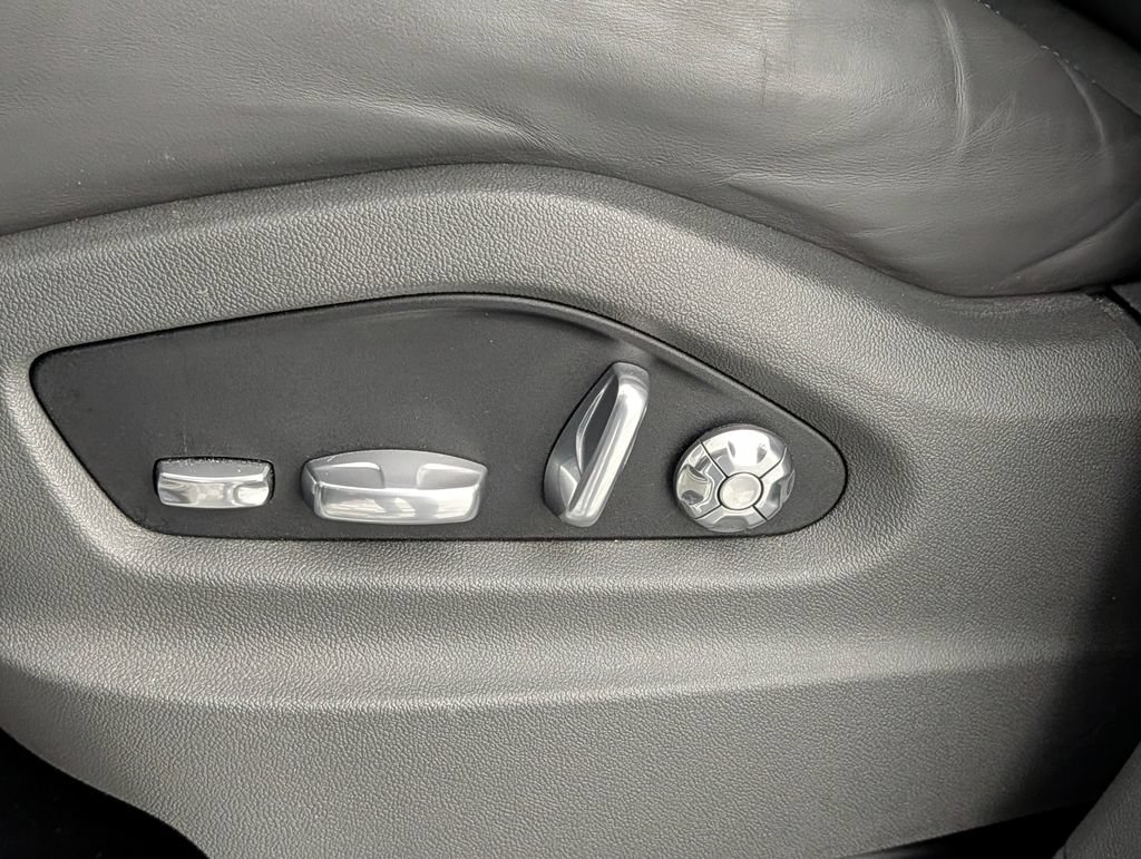 Certified 2021 Porsche Cayenne S AWD/4WD image 26