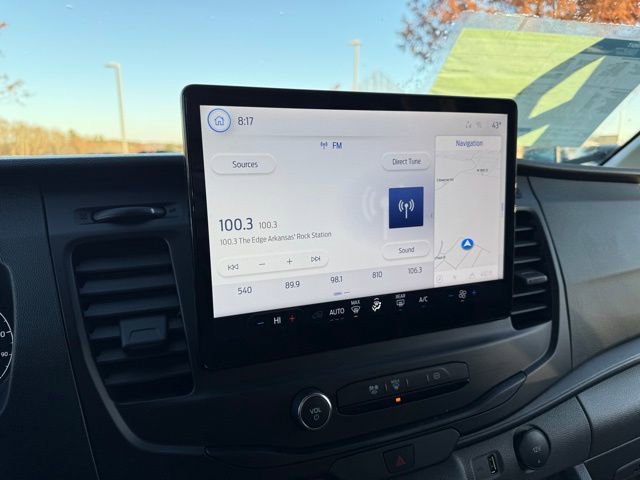 New 2024 Ford E-Transit Low Roof image 18