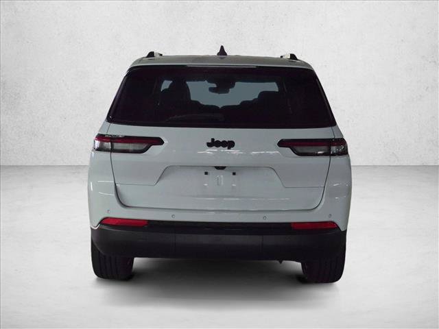 Used 2023 Jeep Grand Cherokee L Laredo RWD image 6