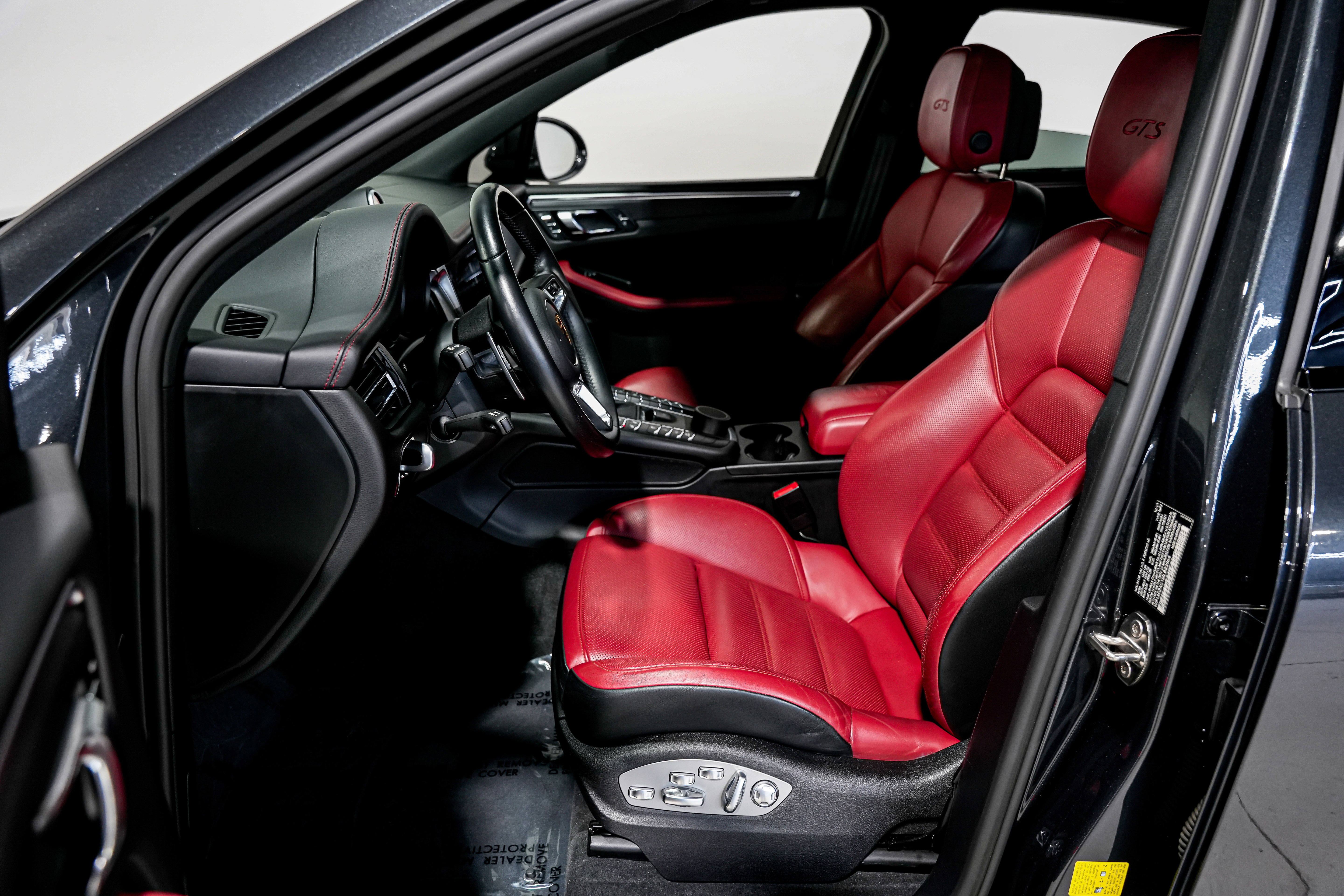 Used 2021 Porsche Macan GTS image 20