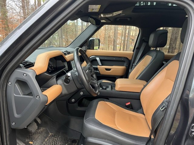 Certified 2023 Land Rover Defender 110 X-Dynamic SE image 5