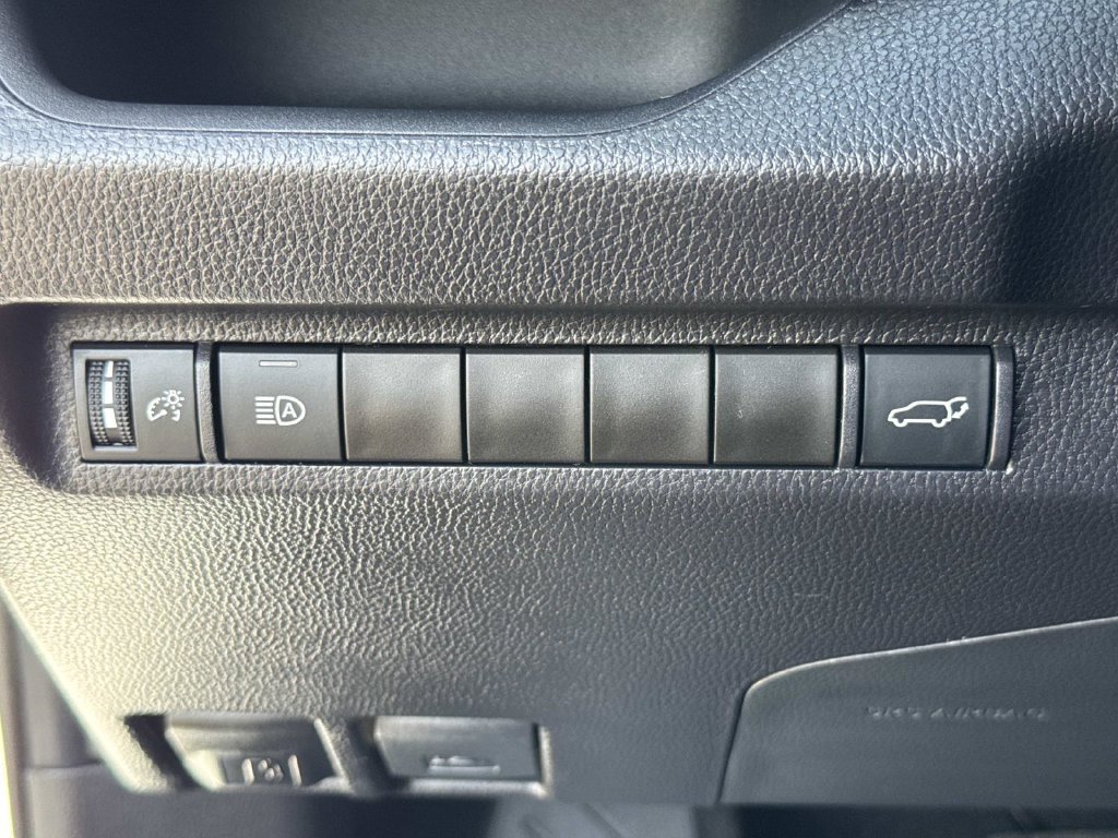 Used 2025 Toyota RAV4 XLE Premium FWD image 43