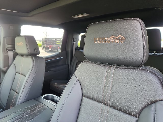 New 2026 Chevrolet Silverado 1500 High Country w/ High Country Premium Package AWD/4WD image 13
