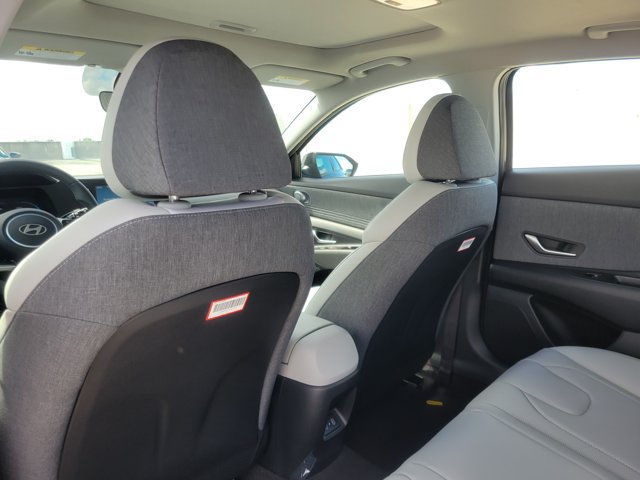 New 2026 Hyundai Elantra SEL Sport FWD image 7