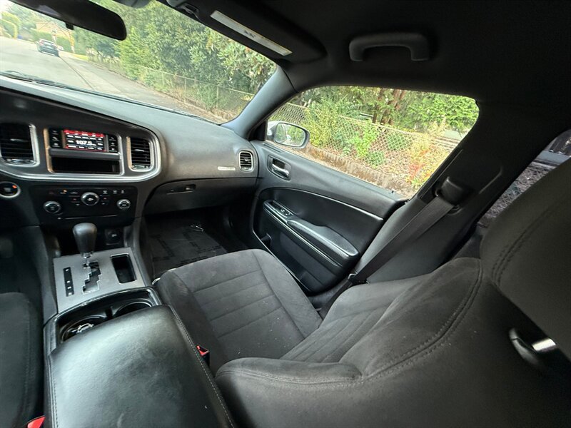 Used 2014 Dodge Charger SE RWD image 15