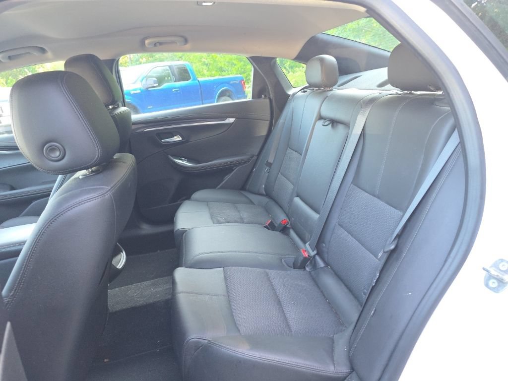 Used 2018 Chevrolet Impala LT FWD image 14