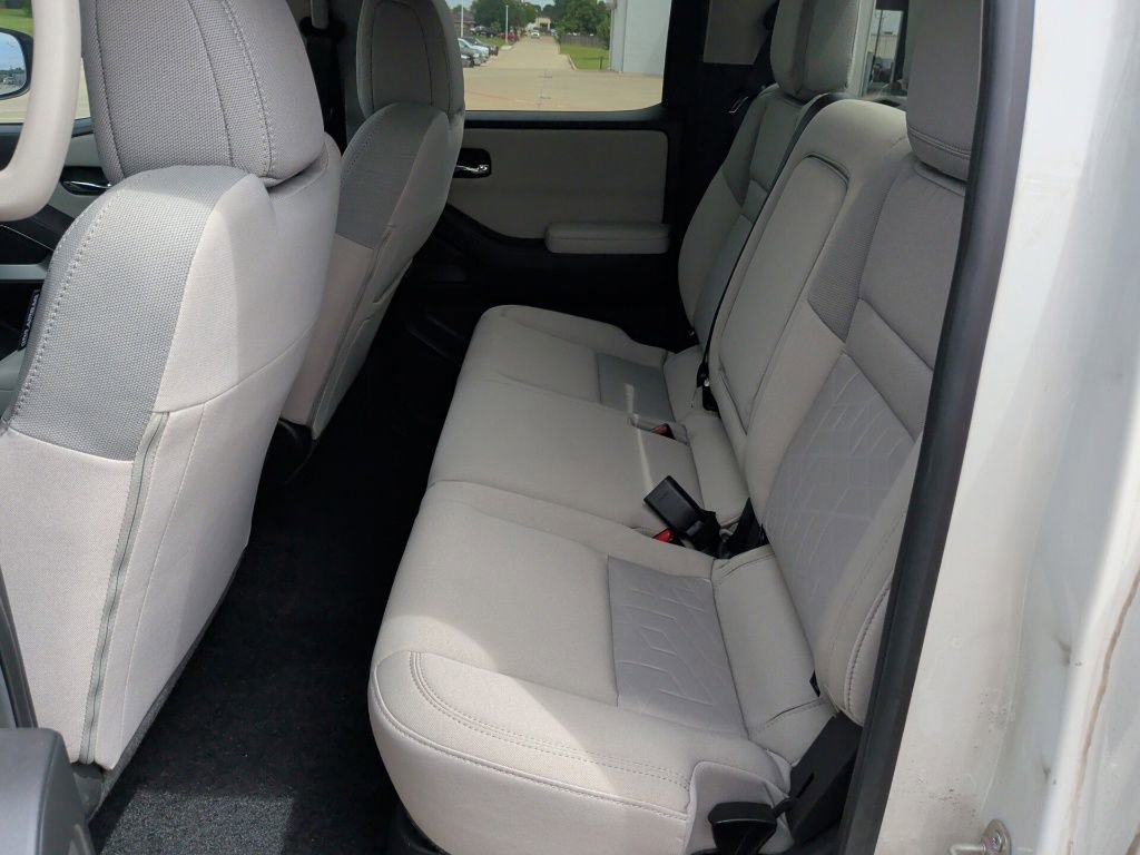 Used 2025 Nissan Frontier SV w/ Tow Package AWD/4WD image 11