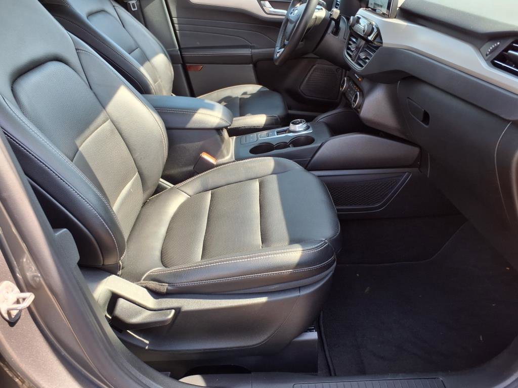 Certified 2022 Ford Escape SEL image 8