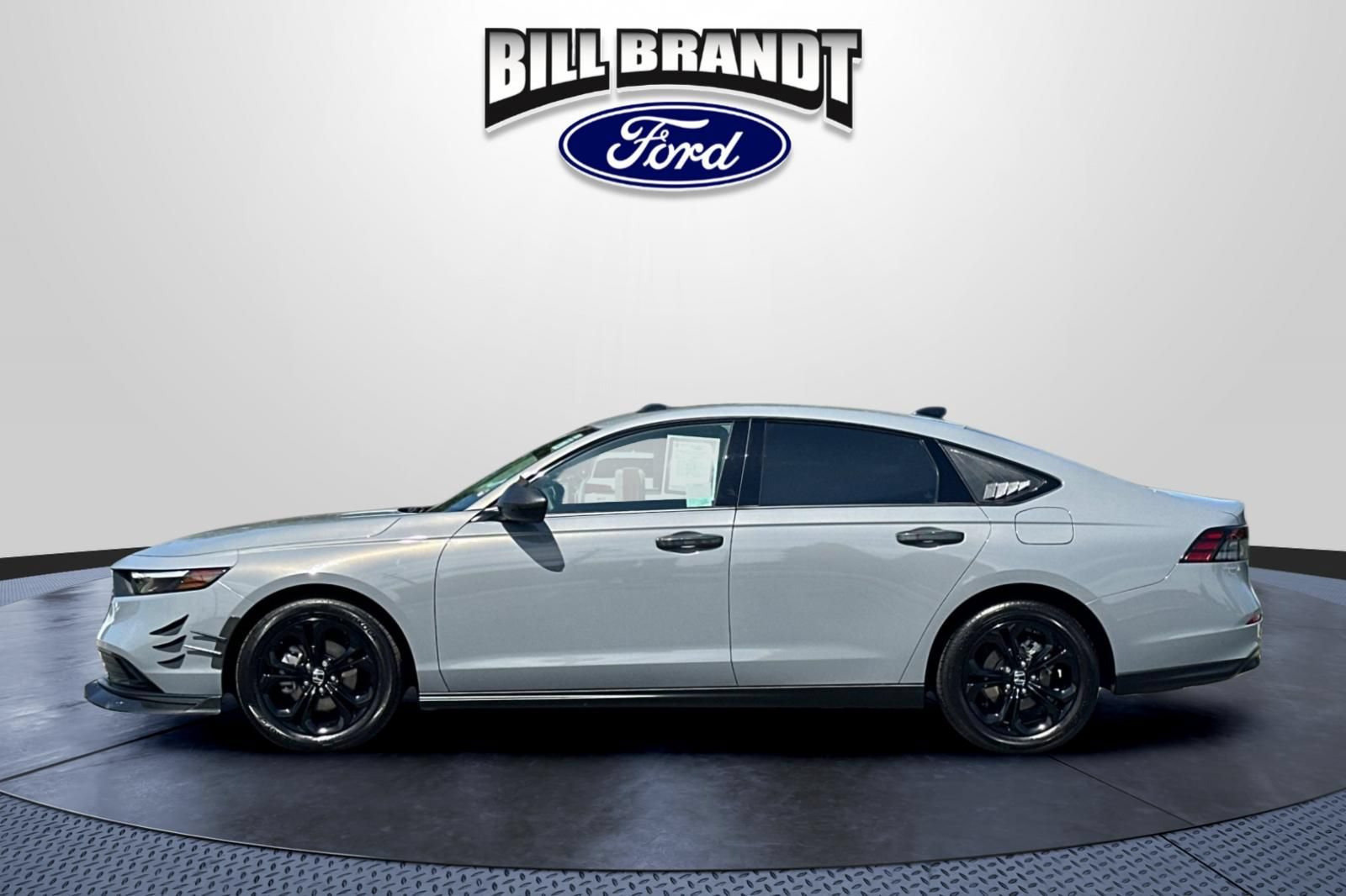 Used 2025 Honda Accord SE image 6