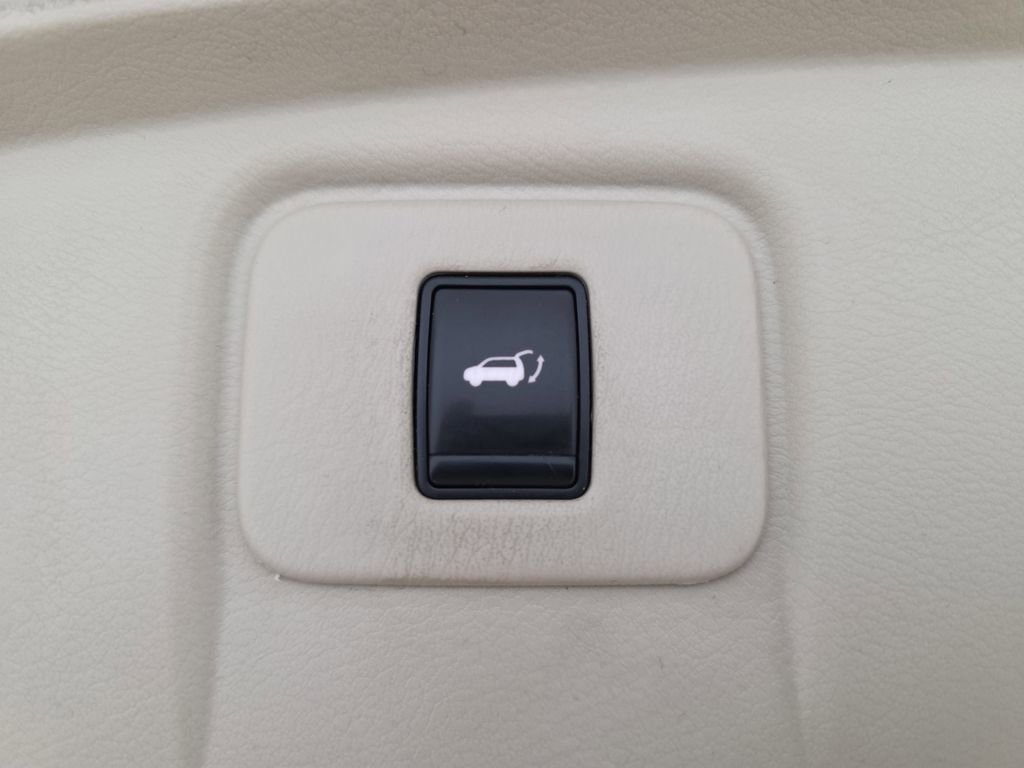 Used 2015 Nissan Murano Platinum w/ Platinum Technology Package AWD/4WD image 35