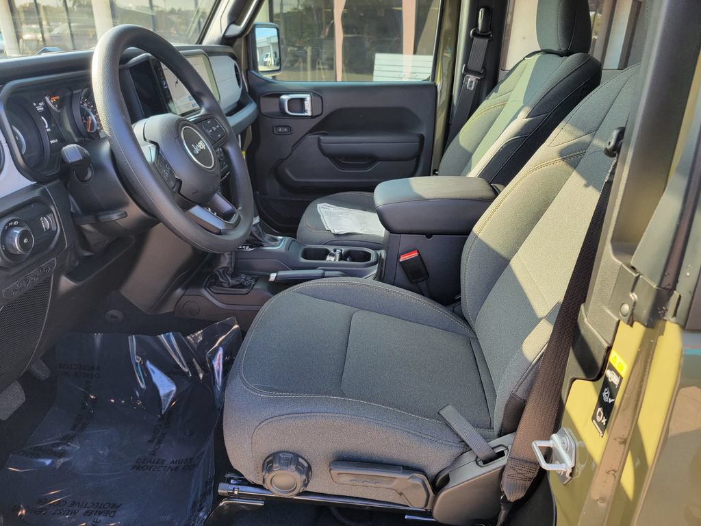 Used 2026 Jeep Wrangler Sport AWD/4WD image 11