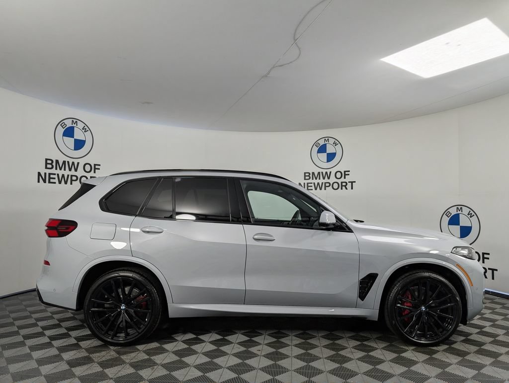 New 2026 BMW X5 xDrive40i w/ M Sport Package AWD/4WD image 5