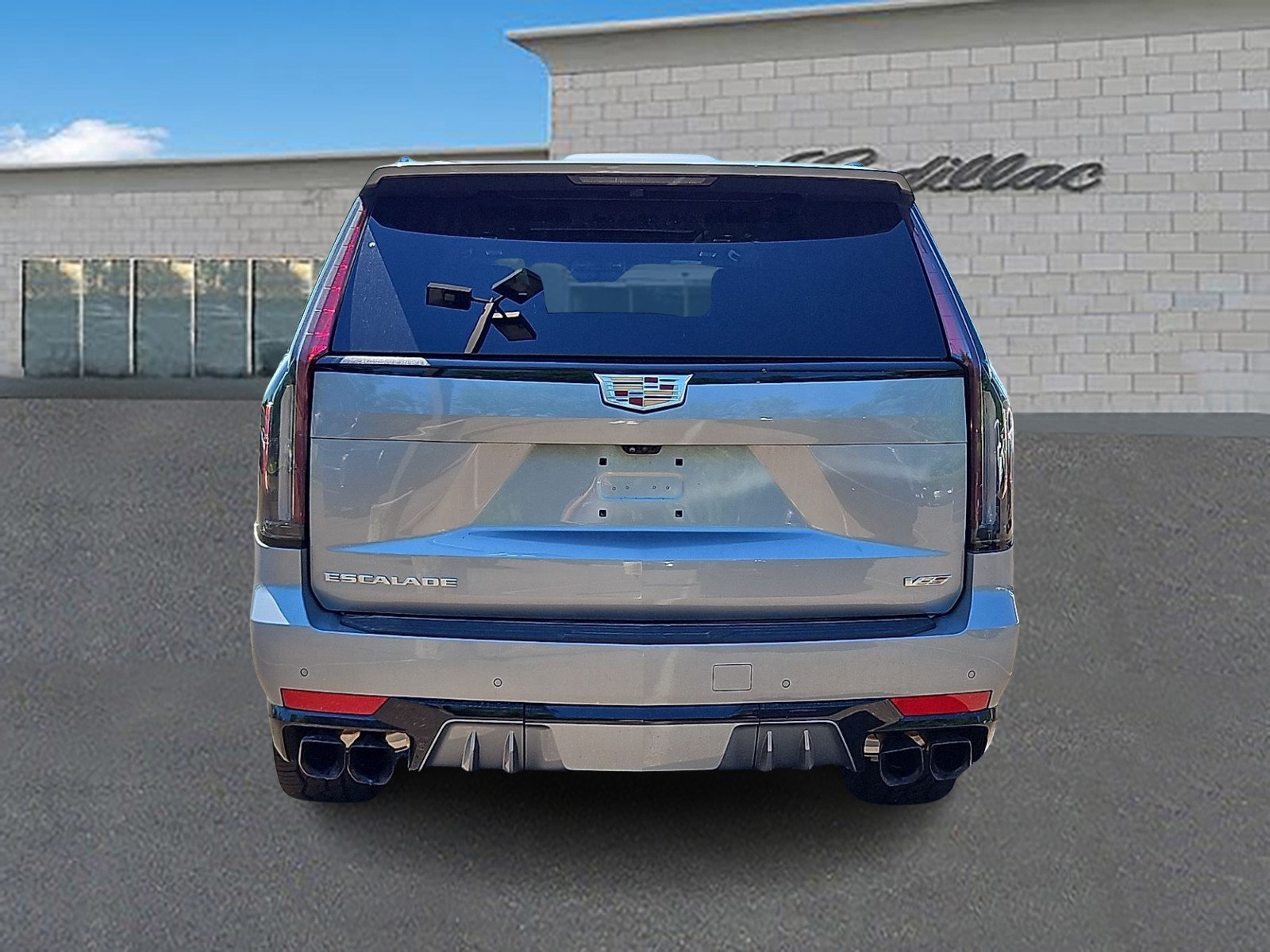 Used 2024 Cadillac Escalade ESV V w/ LPO, Floor Liner Package AWD/4WD image 5