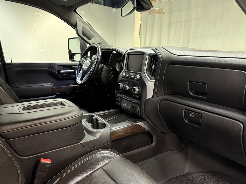 Used 2020 GMC Sierra 2500 SLT w/ SLT Premium Plus Package image 14