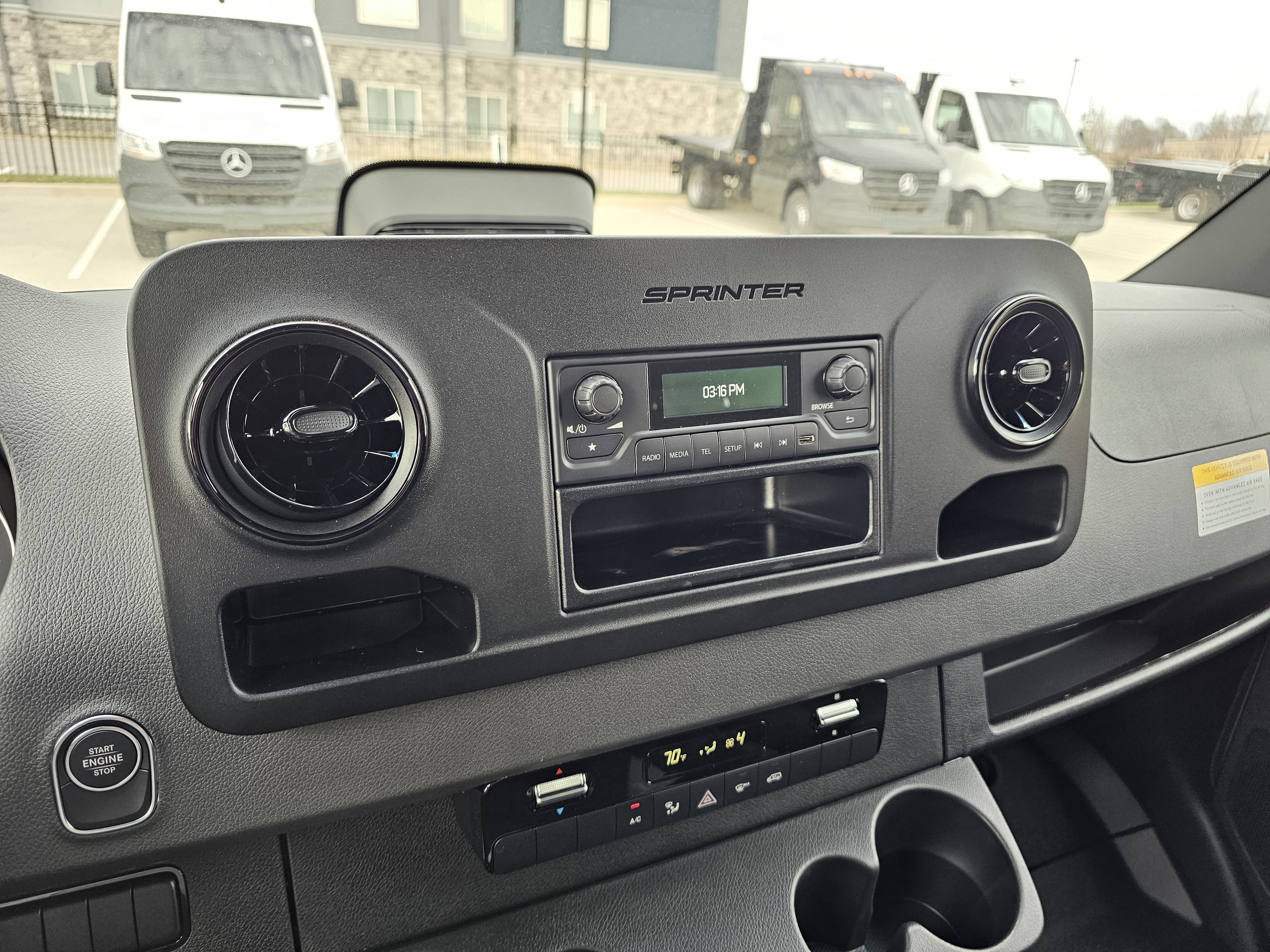 New 2025 Mercedes-Benz Sprinter 2500 image 27