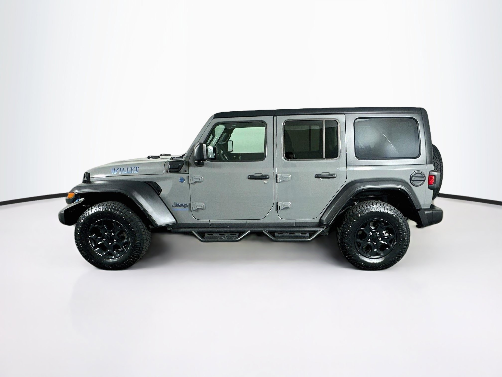 Used 2023 Jeep Wrangler Unlimited w/ Convenience Group AWD/4WD image 4