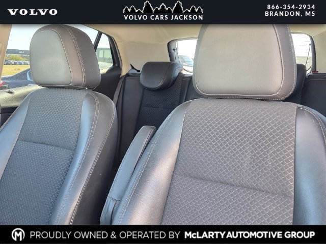 Used 2022 Buick Encore Preferred AWD/4WD image 13