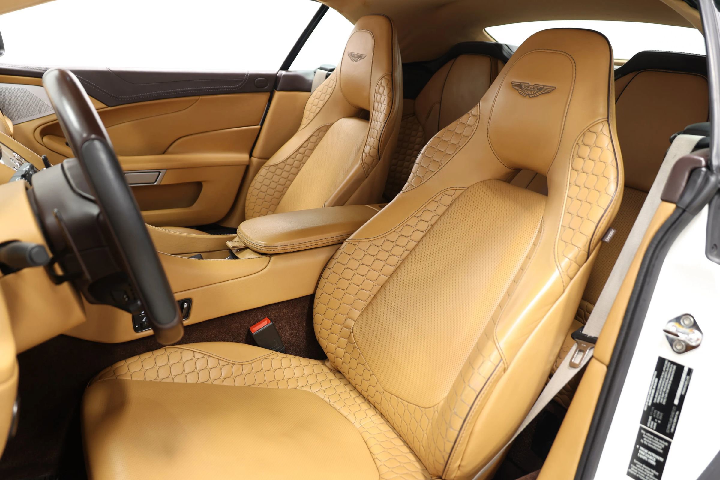 Used 2015 Aston Martin Vanquish Volante RWD image 17