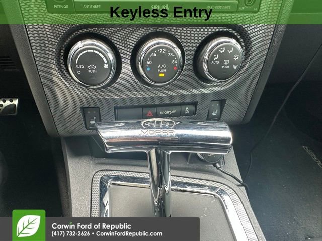 Used 2012 Dodge Challenger R/T image 11