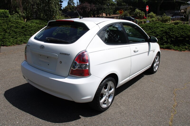 Used 2007 Hyundai Accent SE FWD image 3
