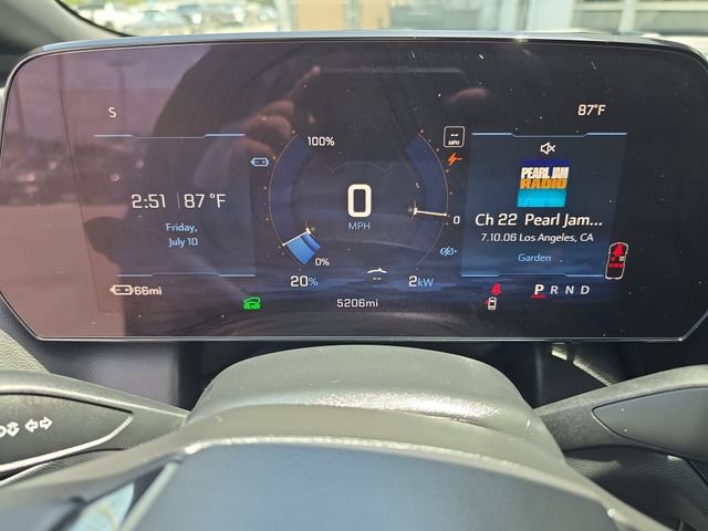 Certified 2025 Chevrolet Equinox EV RS FWD image 29