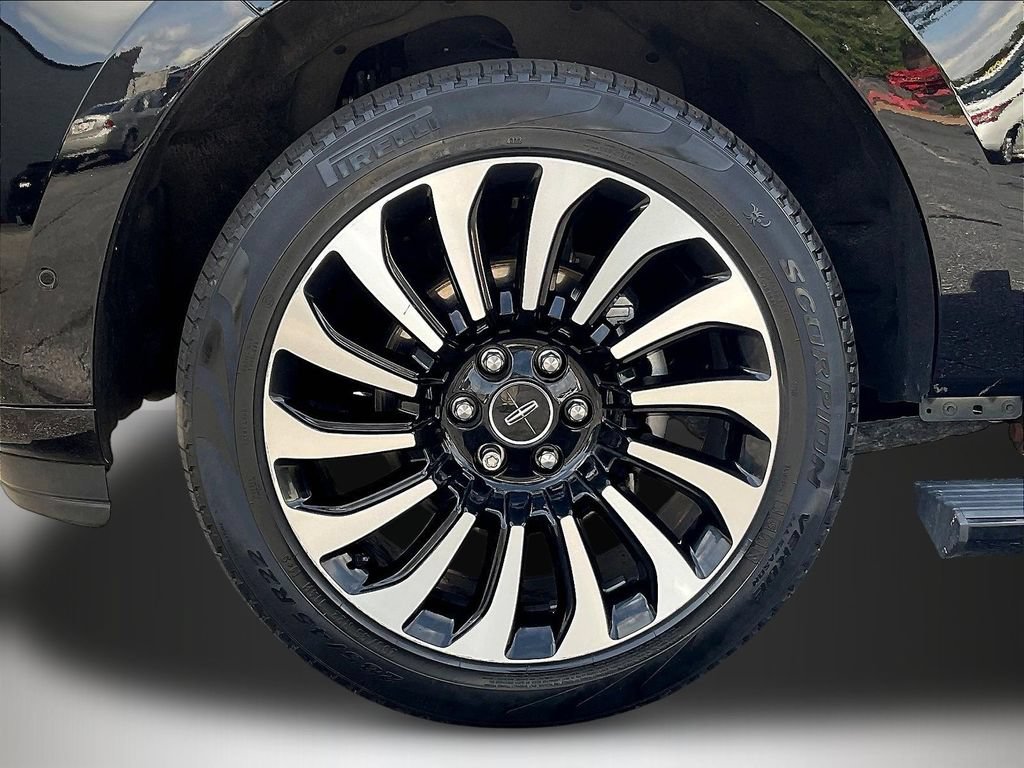 Used 2022 Lincoln Navigator Black Label AWD/4WD image 34