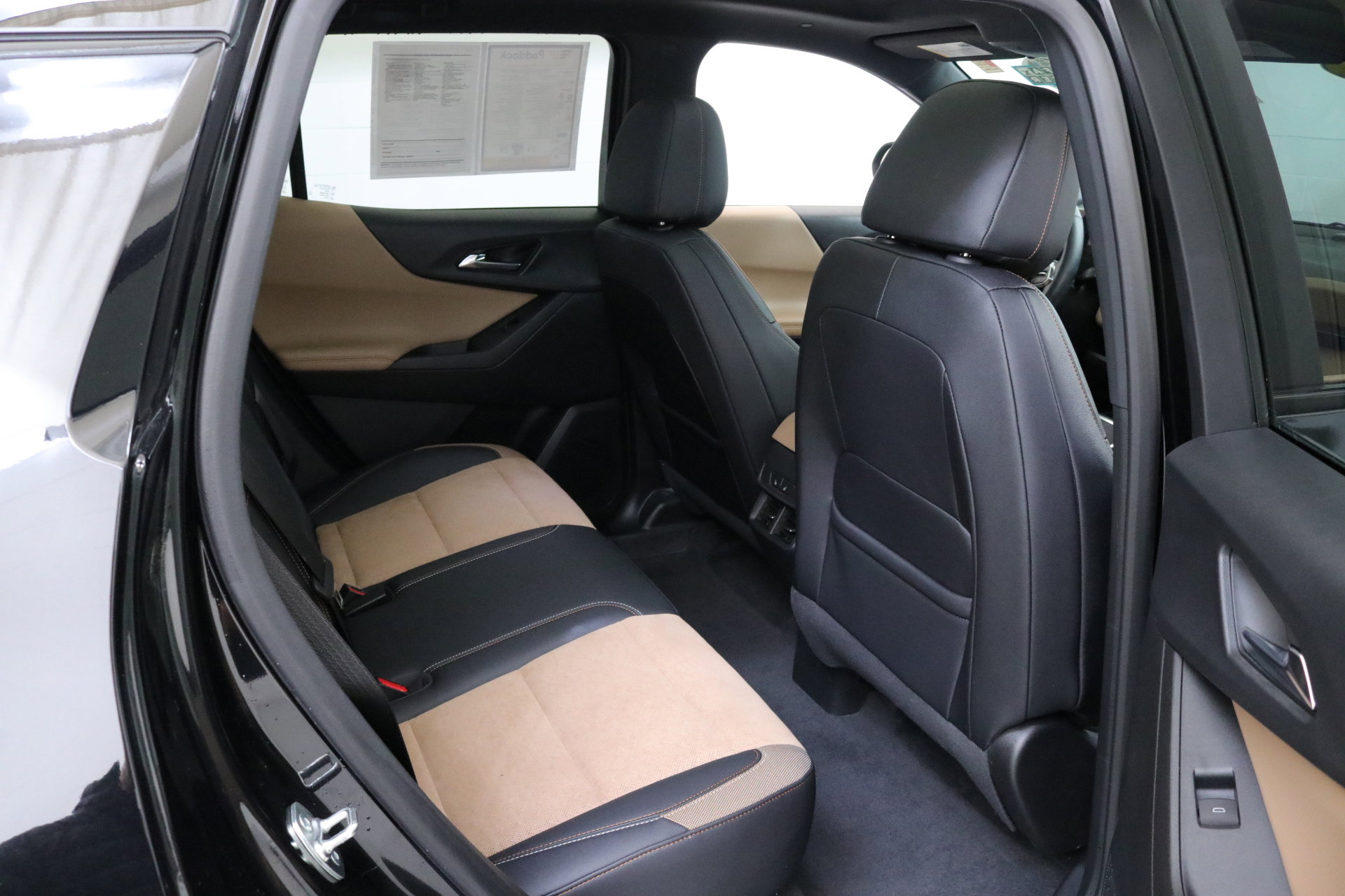 Used 2025 Chevrolet Equinox ACTIV w/ Safety and Technology Package image 27