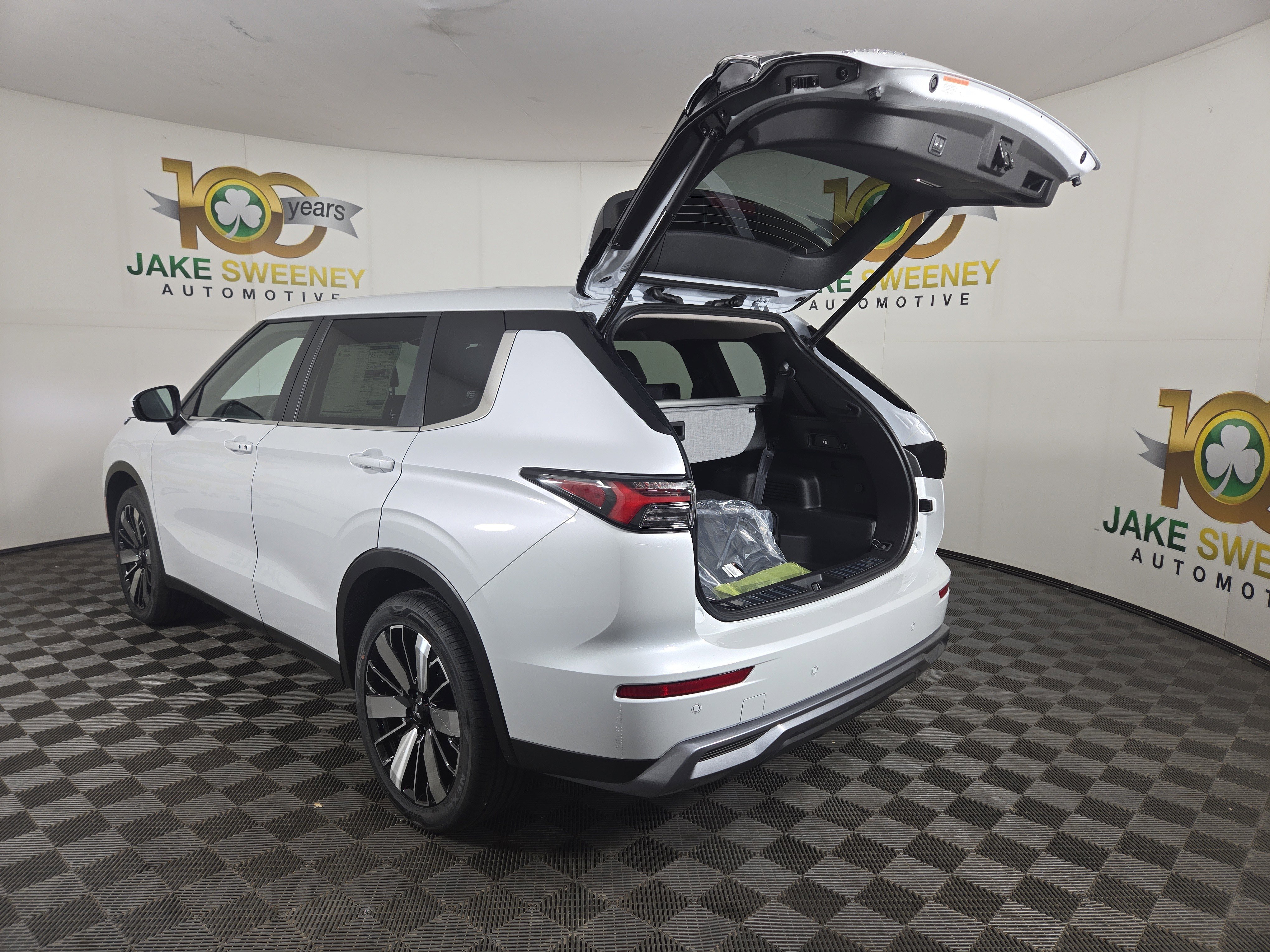 New 2026 Mitsubishi Outlander SE image 31