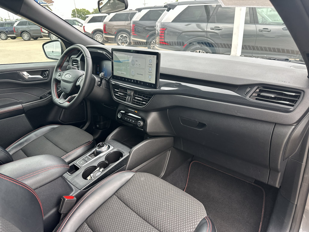 Used 2023 Ford Escape ST-Line w/ Tech Pack #1 AWD/4WD image 6