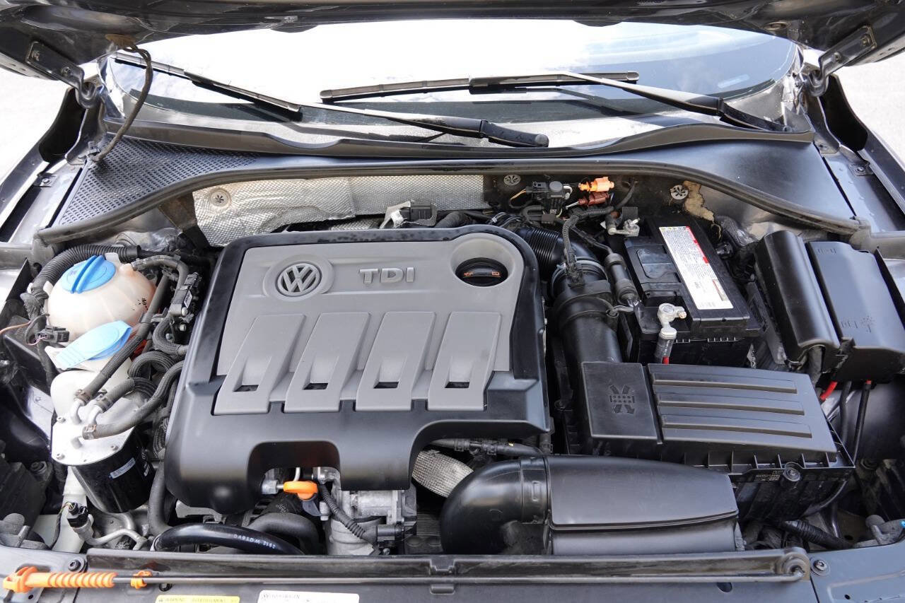 Used 2013 Volkswagen Passat TDI SEL Premium image 87